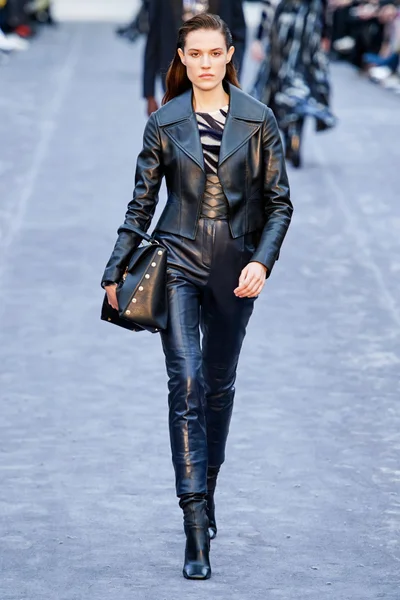 Look 35